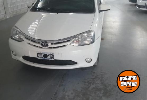Autos - Toyota Etios Xls 1.5 2013 Nafta 125000Km - En Venta
