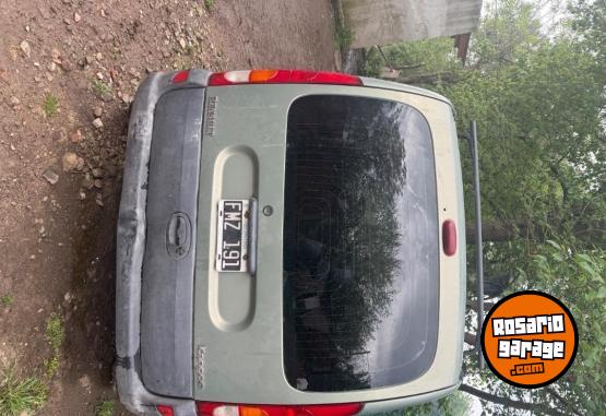 Utilitarios - Renault Kangoo 2006 GNC 380000Km - En Venta
