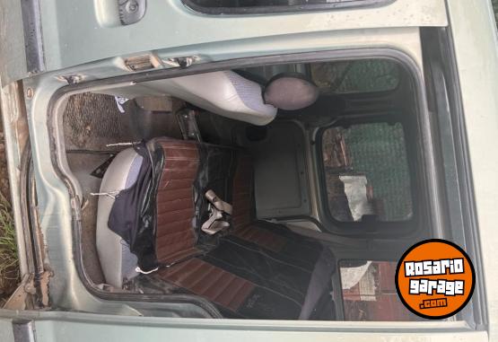 Utilitarios - Renault Kangoo 2006 GNC 380000Km - En Venta