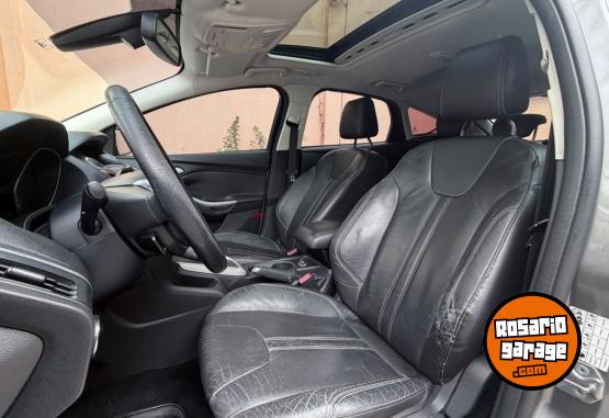 Autos - Ford FOCUS SE PLUS 2014 Nafta 186000Km - En Venta