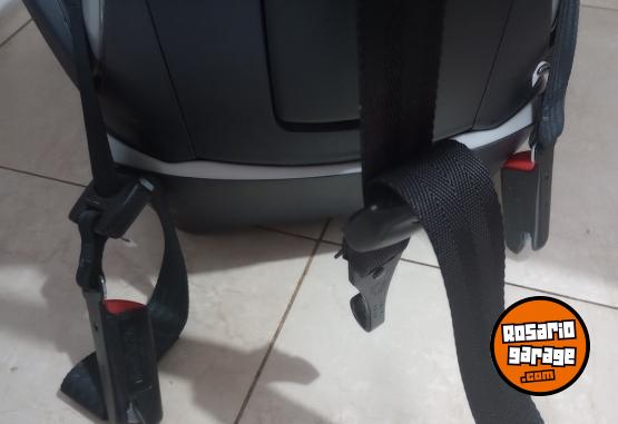 Accesorios para Autos - SILLA DE SEGURIDAD CON BASE PARA MENOR (HASTA 45 KG) CHICCO - En Venta