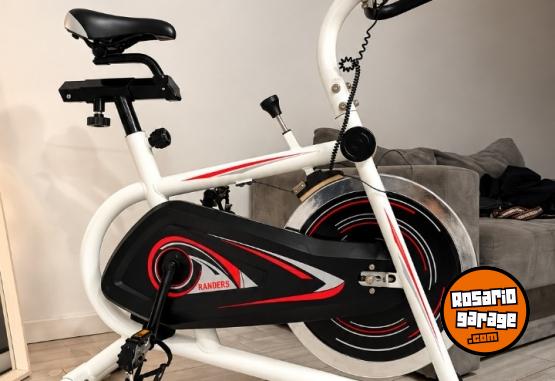 Deportes - 🚴♀️ ¡BICICLETA FIJA EN VENTA – IMPECABLE ESTADO! - En Venta
