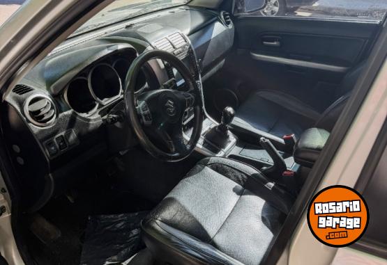 Camionetas - Suzuki grand vitara jiii 2014 Nafta 206000Km - En Venta
