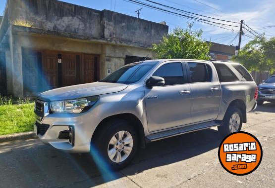 Camionetas - Toyota Hilux SR 2020 Diesel 66400Km - En Venta