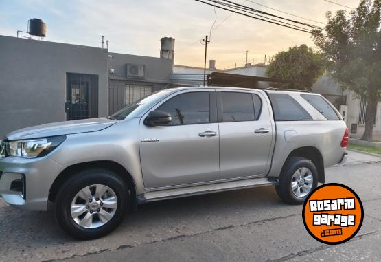 Camionetas - Toyota Hilux SR 2020 Diesel 66400Km - En Venta