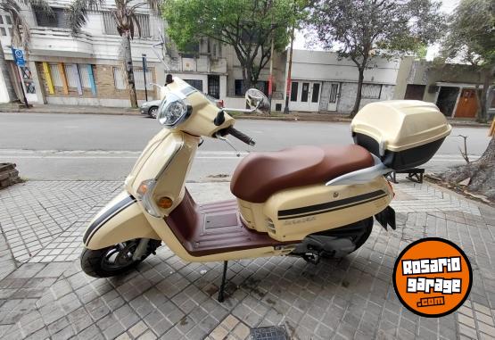 Motos - Kymco Like 125 2025 Nafta 1500Km - En Venta