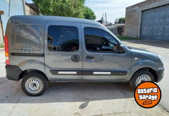 Utilitarios - Renault kangoo 2017 GNC 136000Km - En Venta