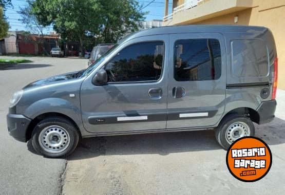 Utilitarios - Renault kangoo 2017 GNC 136000Km - En Venta