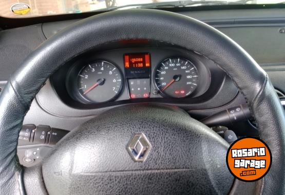 Utilitarios - Renault kangoo 2017 GNC 136000Km - En Venta