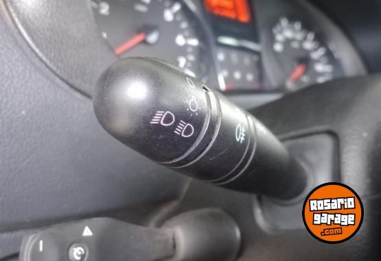 Utilitarios - Renault kangoo 2017 GNC 136000Km - En Venta