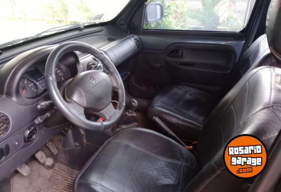 Utilitarios - Renault kangoo 2017 GNC 136000Km - En Venta
