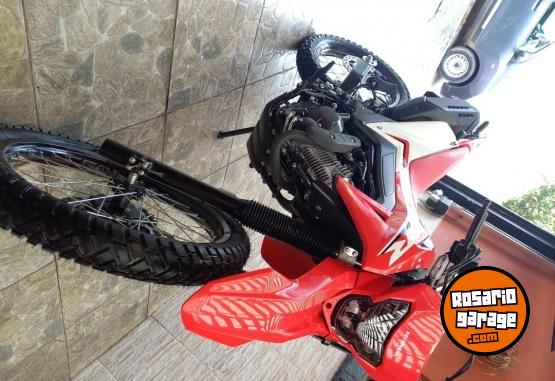 Motos - Honda Tornado 2026 Nafta 150Km - En Venta