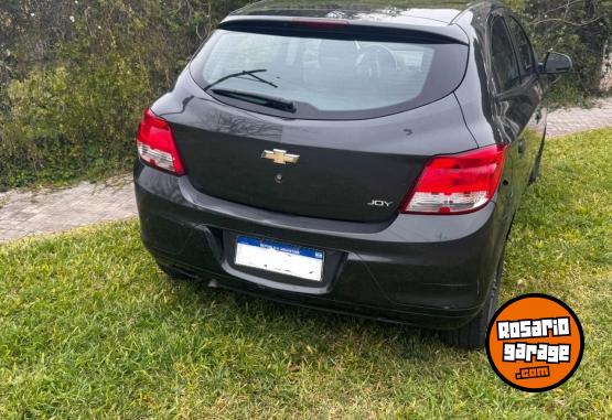 Autos - Chevrolet Onix joy 2018 Nafta 105000Km - En Venta