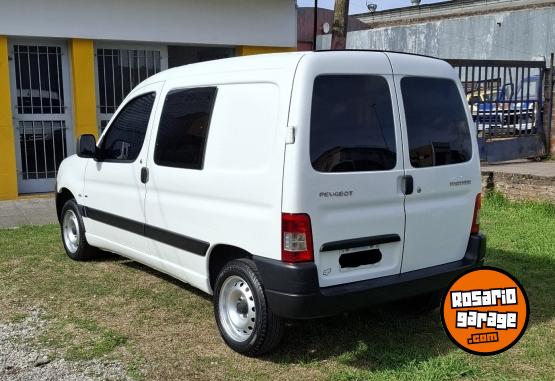 Utilitarios - Peugeot Partner 1.6 HDI 2013 Diesel 224000Km - En Venta
