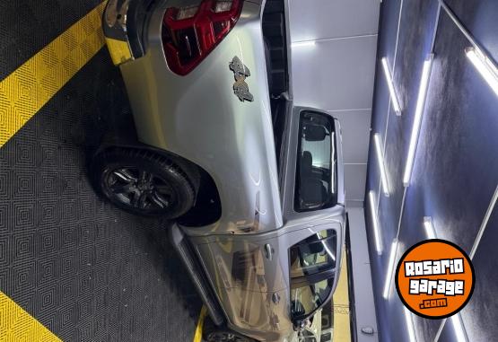 Camionetas - Toyota HILUX SRV 4x4 2021 Diesel 67000Km - En Venta