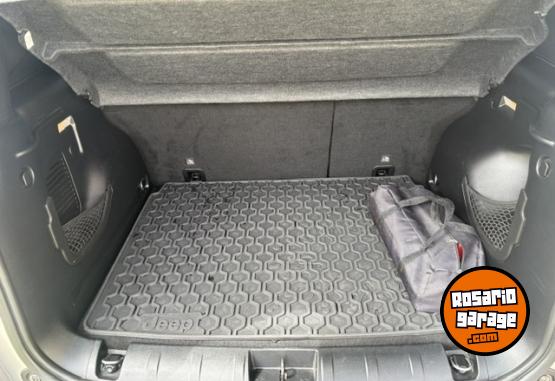 Camionetas - Jeep RENEGADE 2020 Nafta 29000Km - En Venta