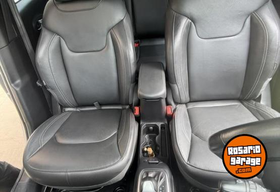 Camionetas - Jeep RENEGADE 2020 Nafta 29000Km - En Venta