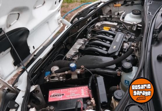 Utilitarios - Renault Kangoo 2010 GNC 250000Km - En Venta