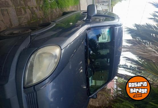 Utilitarios - Renault Kangoo autentique plusGNC 2012 GNC 638000Km - En Venta