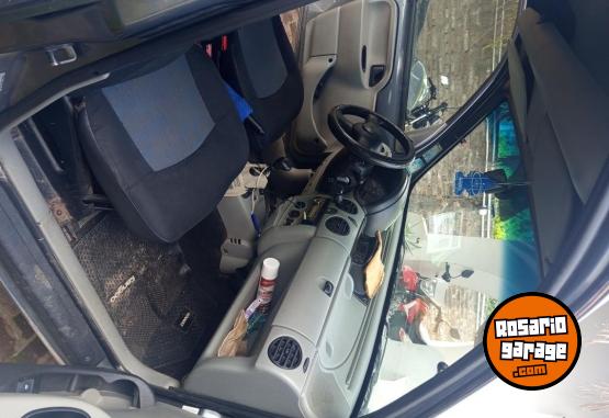 Utilitarios - Renault Kangoo autentique plusGNC 2012 GNC 638000Km - En Venta