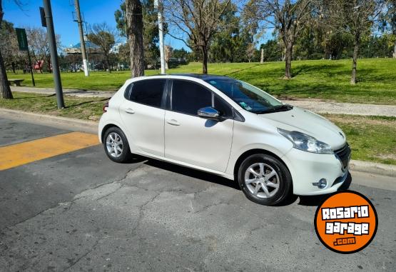Autos - Peugeot 208 1.6 AllureTouchscreen 2016 Nafta 185000Km - En Venta