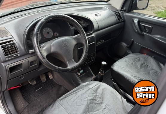 Utilitarios - Peugeot Partner 2008 Diesel 250000Km - En Venta