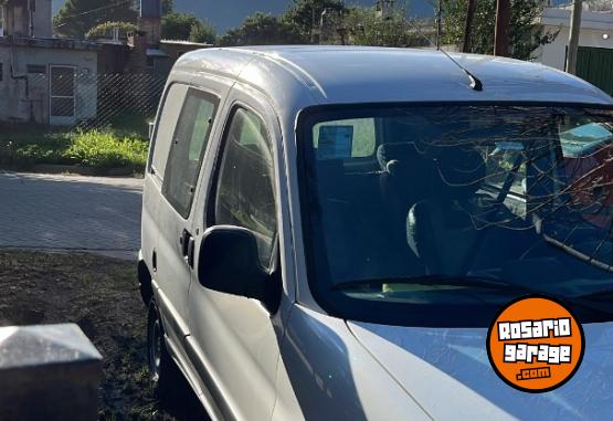 Utilitarios - Peugeot Partner 2025 Diesel 27000Km - En Venta