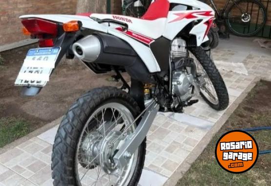 Motos - Honda Xr 2023 Nafta 4900Km - En Venta