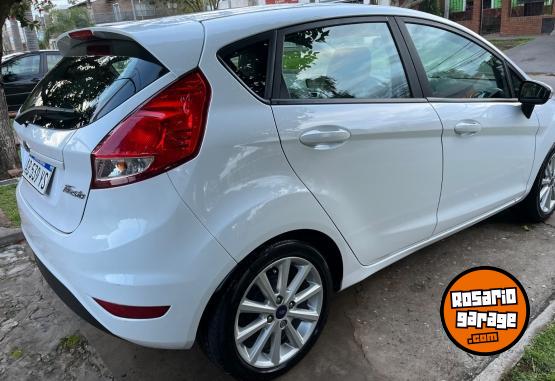 Autos - Ford Fiesta 1.6 se kinetic 2017 Nafta 87000Km - En Venta