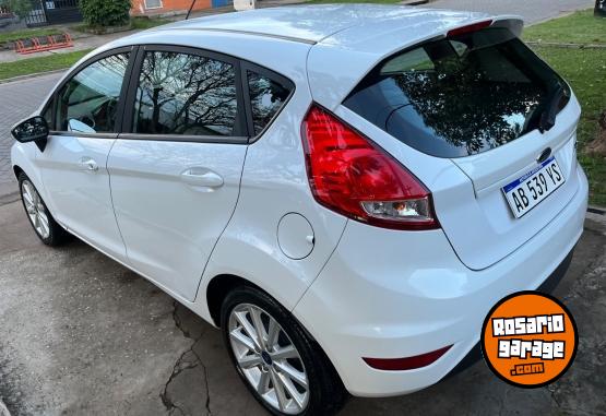 Autos - Ford Fiesta 1.6 se kinetic 2017 Nafta 87000Km - En Venta