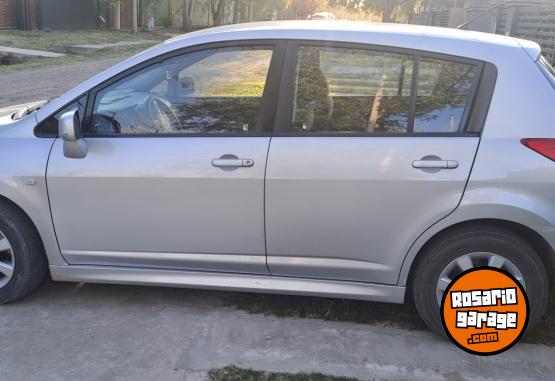 Autos - Nissan Tiida 2014 Nafta 150000Km - En Venta