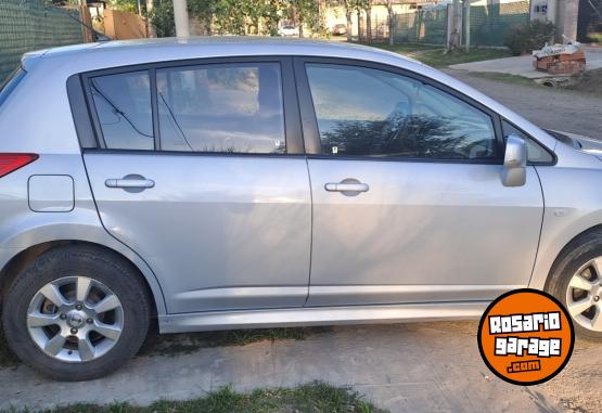 Autos - Nissan Tiida 2014 Nafta 150000Km - En Venta