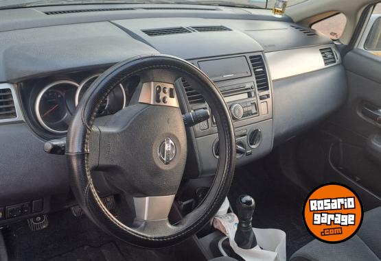 Autos - Nissan Tiida 2014 Nafta 150000Km - En Venta