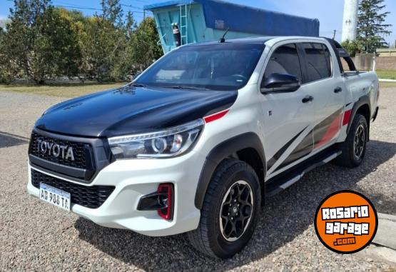 Camionetas - Toyota Hilux GR 2019 Diesel 219000Km - En Venta