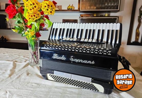 Instrumentos Musicales - Acordeon  Paolo Soprani 120 Bajos - En Venta
