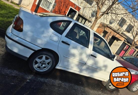 Autos - Volkswagen Polo 1998 Nafta 284000Km - En Venta