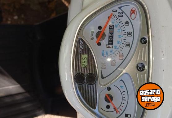 Motos - Kymco Like 125 2025 Nafta 3800Km - En Venta
