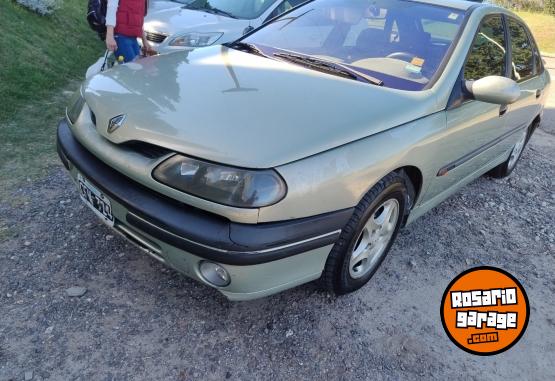 Autos - Renault Laguna 1998 Nafta 261000Km - En Venta