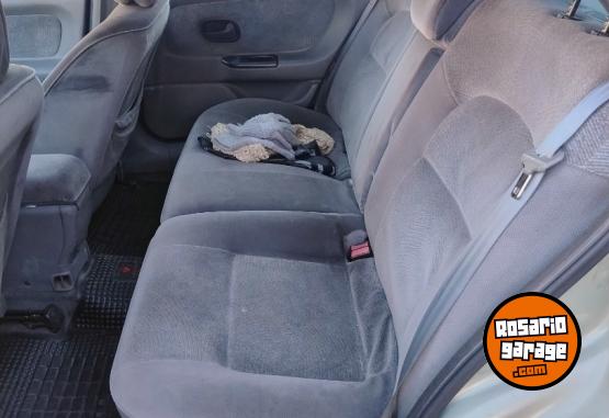 Autos - Renault Laguna 1998 Nafta 261000Km - En Venta