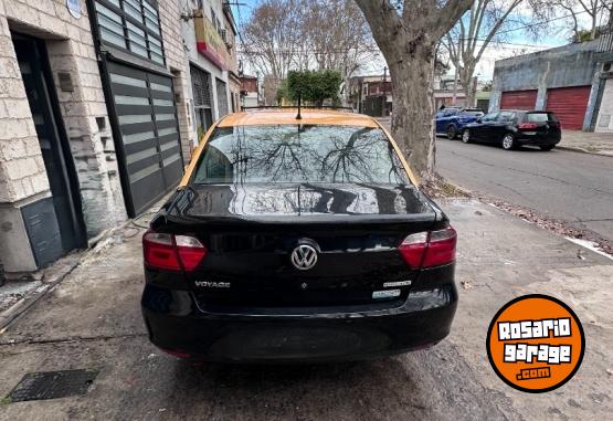 Autos - Volkswagen Voyage 2018 GNC 285000Km - En Venta