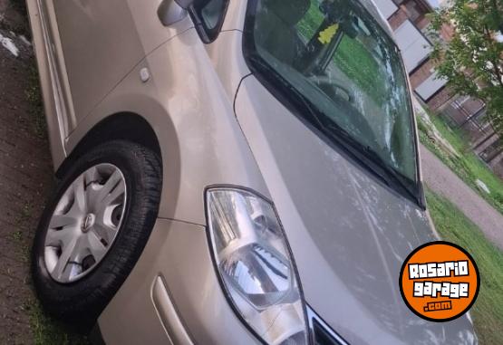 Autos - Nissan 2011 2011 Nafta 181000Km - En Venta