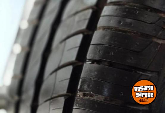 Accesorios para Autos - Llanta y cubierta vulcanizada Fiat Cronos - En Venta