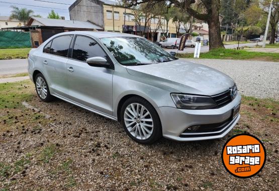 Autos - Volkswagen Vento 2015 GNC 83750Km - En Venta