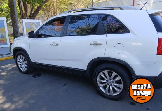 Camionetas - Kia Sorento 2012 Nafta 210000Km - En Venta