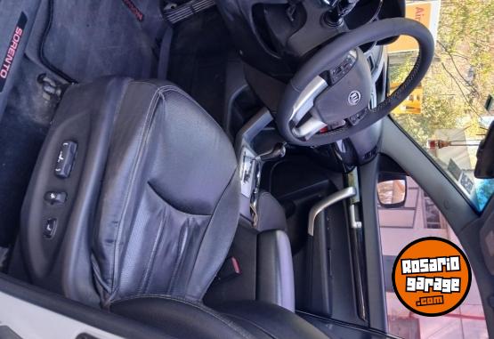 Camionetas - Kia Sorento 2012 Nafta 210000Km - En Venta