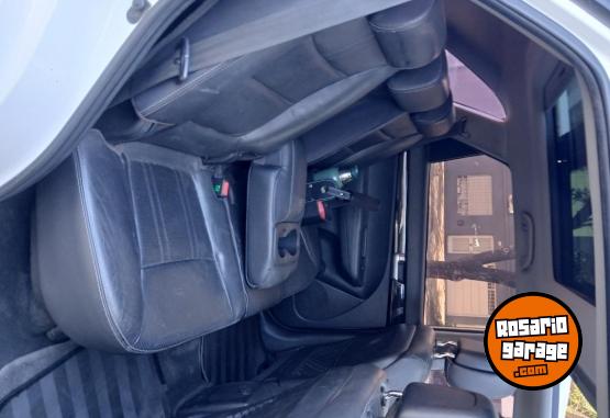 Camionetas - Kia Sorento 2012 Nafta 210000Km - En Venta