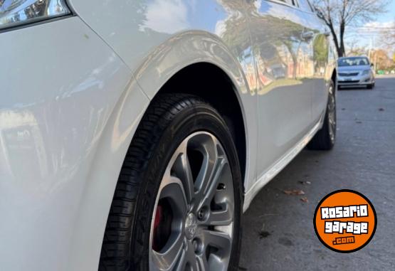 Autos - Peugeot Feline 2014 Nafta 82000Km - En Venta