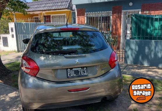 Autos - Peugeot 208 2015 Nafta 138000Km - En Venta