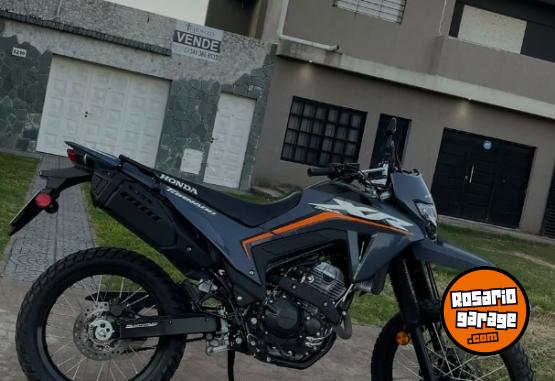 Motos - Honda Xr300 2026 Nafta 6000Km - En Venta