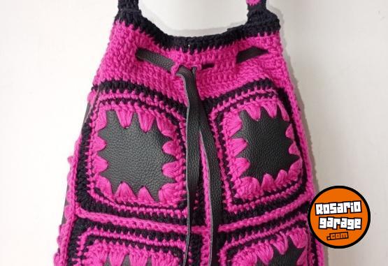 Indumentaria - D�a de la madre, carteras cuero y crochet - En Venta